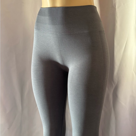 Alphalete Charcoal High-Rise Leggings - Picture 3 of 4